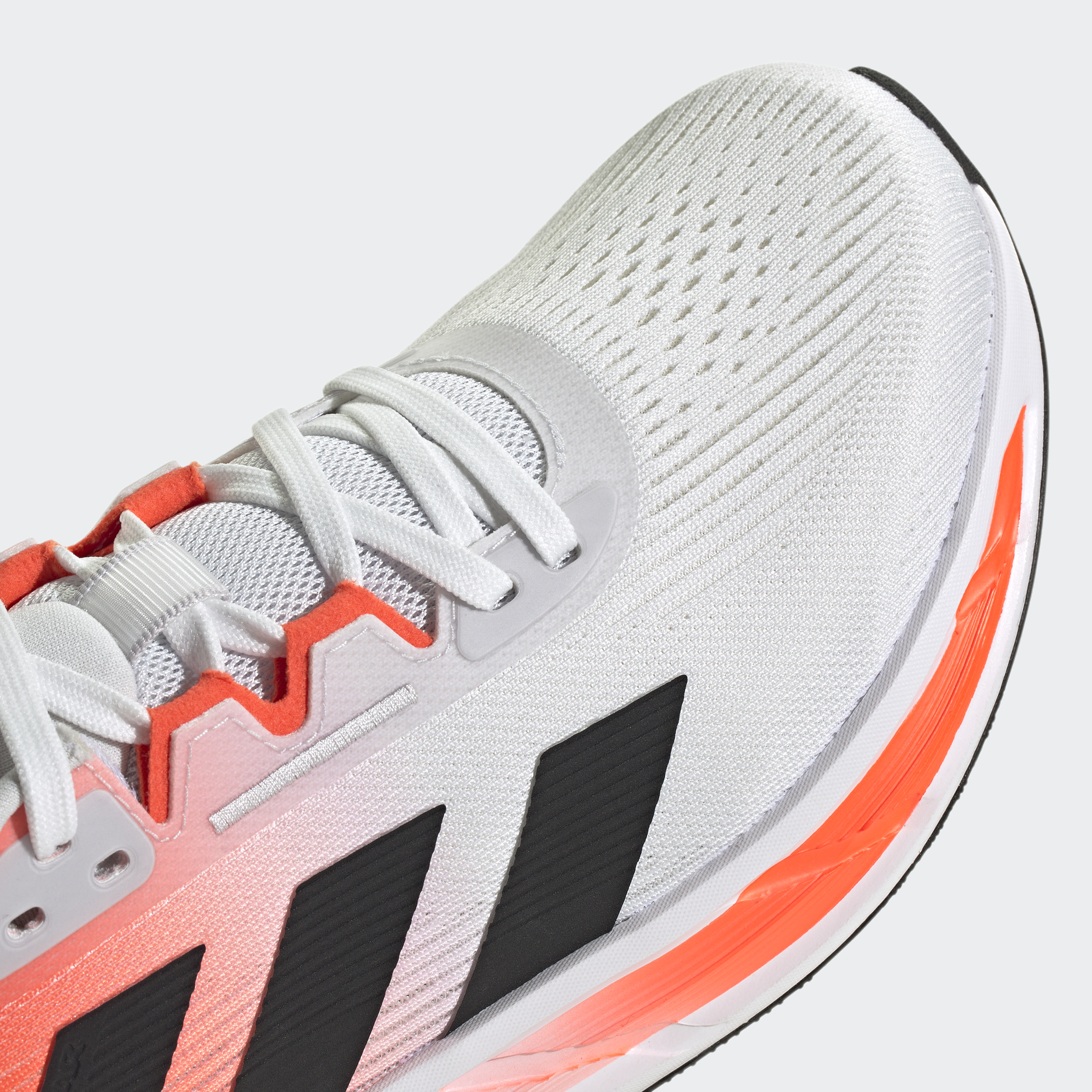 Questar 3 Running shoe